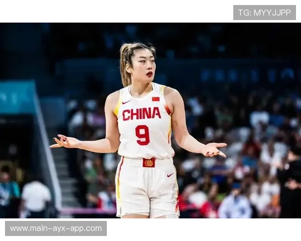 女篮姑娘的微笑是中国篮球最美的风景，中国女篮漂亮的女生