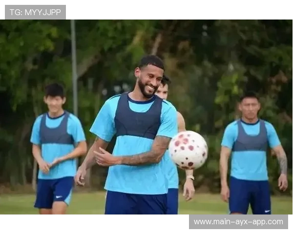 武汉三镇菲尔米诺扫荡不停,二点球几乎全被拿下